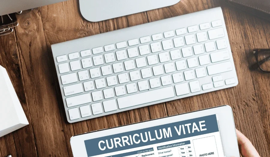 Como Encontrei o Melhor Site Para Fazer Currículo Online e Conquistei Mais Entrevistas