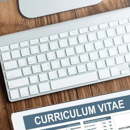 Como Encontrei o Melhor Site Para Fazer Currículo Online e Conquistei Mais Entrevistas